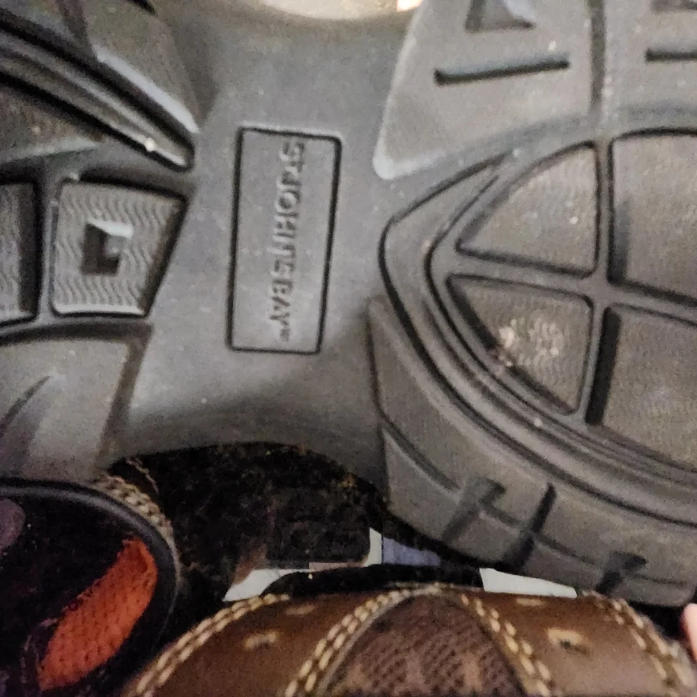 St.johns Bay Memory Foam shoes